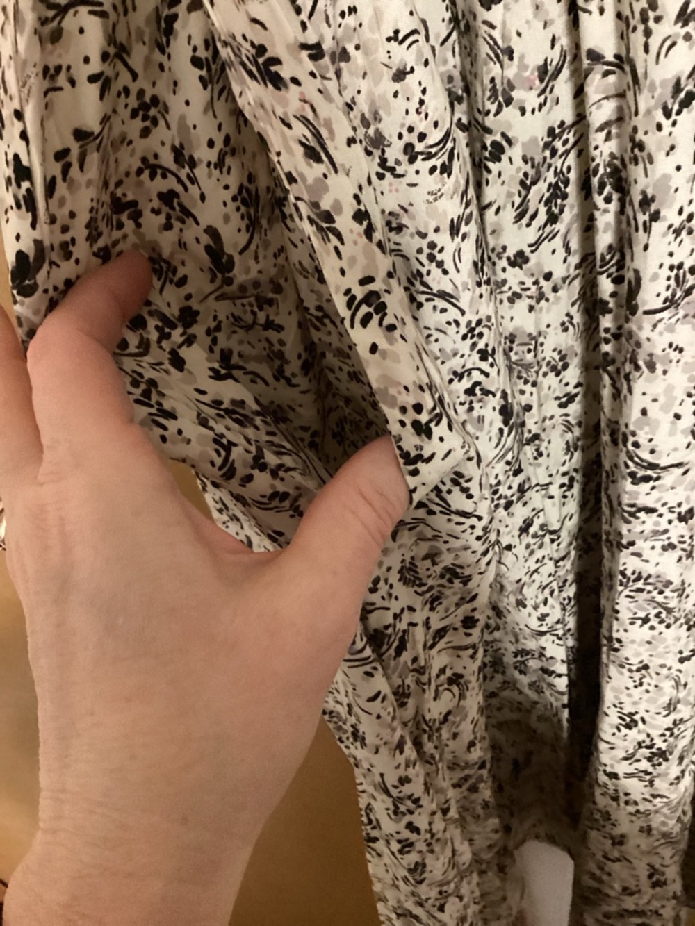 torrid Cream and Black Floral Halter style Maxi Dress, size 1 (14/16) NWT - Picture 4 of 10